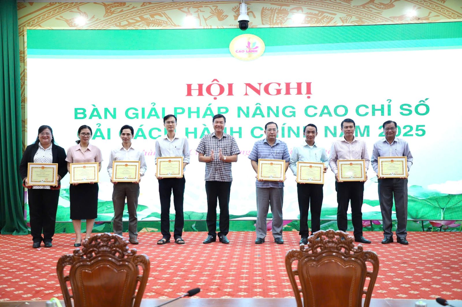 Ủy ban nhân dân phường Hòa Thuận tham gia Hội nghị bàn giải pháp nâng cao chỉ số Cải cách hành chính năm 2025